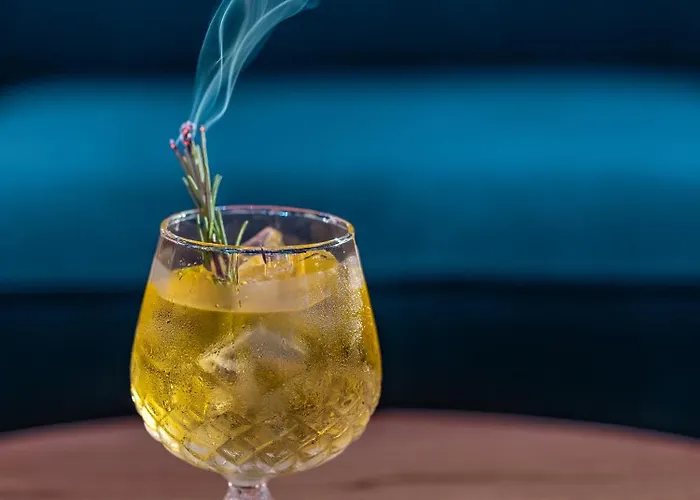 Eklo Centre Gare Saint-roch 3*